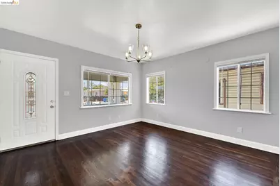 1055 105th Ave, Oakland, CA 94603 - Photo 7