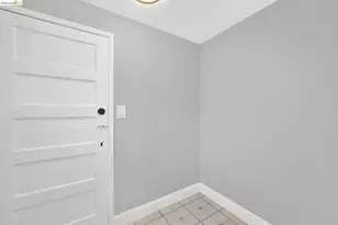 1055 105th Ave, Oakland, CA 94603 - Photo 21