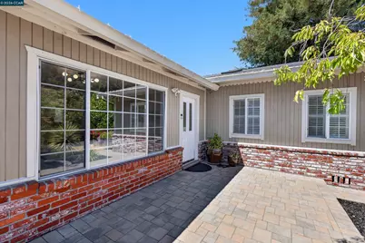 42 Mayo Ln, Walnut Creek, CA 94597 - Photo 5