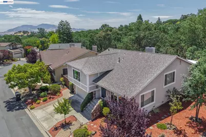 135 Saint Germain Lane, Pleasant Hill, CA 94523 - Photo 15
