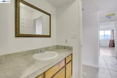 400 Davis #301, San Leandro, CA 94577 - Photo 17