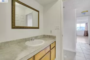 400 Davis, San Leandro, CA 94577 - Photo 17