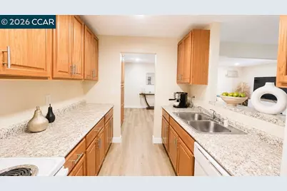 1660 Laguna St #C, Concord, CA 94520 - Photo 11