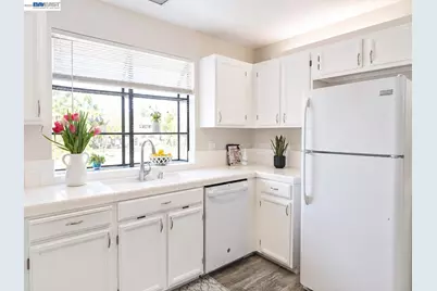 37155 Aspenwood Cmn #203, Fremont, CA 94536 - Photo 11