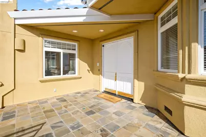 6070 Mazuela Dr, Oakland, CA 94611 - Photo 59