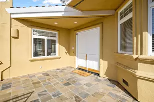 6070 Mazuela Dr, Oakland, CA 94611 - Photo 59