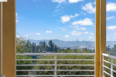 6070 Mazuela Dr, Oakland, CA 94611 - Photo 1