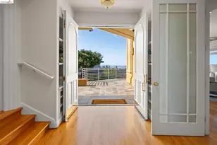 6070 Mazuela Dr, Oakland, CA 94611 - Photo 7