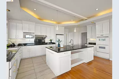 6070 Mazuela Dr, Oakland, CA 94611 - Photo 17