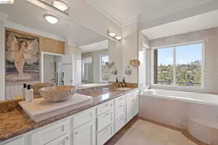 6070 Mazuela Dr, Oakland, CA 94611 - Photo 29
