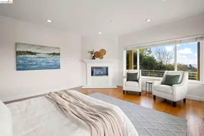 6070 Mazuela Dr, Oakland, CA 94611 - Photo 33