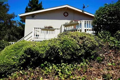 3700 Lundholm Ave, Oakland, CA 94605 - Photo 3