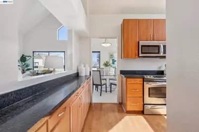 987 Independence Dr, Alameda, CA 94501 - Photo 21