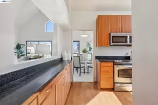 987 Independence Dr, Alameda, CA 94501 - Photo 21