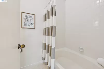 987 Independence Dr, Alameda, CA 94501 - Photo 37