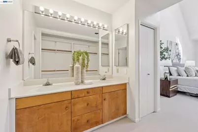 987 Independence Dr, Alameda, CA 94501 - Photo 35