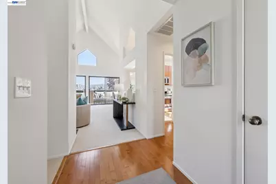 987 Independence Dr, Alameda, CA 94501 - Photo 5
