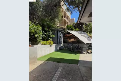 5696 Colton Blvd, Oakland, CA 94611 - Photo 21