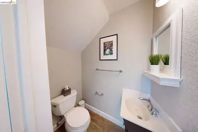 3687 Maple Ave #9, Oakland, CA 94602 - Photo 13