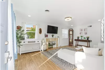 1382 Donna St, Novato, CA 94947 - Photo 25