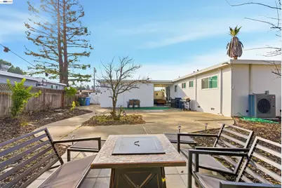 1382 Donna St, Novato, CA 94947 - Photo 17