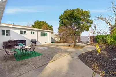 1382 Donna St, Novato, CA 94947 - Photo 13