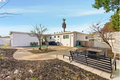 1382 Donna St, Novato, CA 94947 - Photo 15
