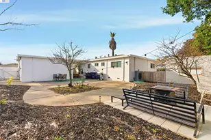 1382 Donna St, Novato, CA 94947 - Photo 15