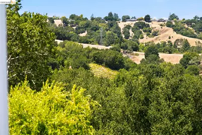 1897 Ascot Dr, Moraga, CA 94556 - Photo 21