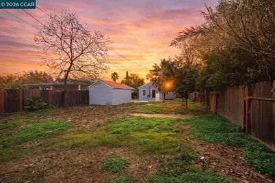3743 23rd Ave, Sacramento, CA 95820 - Photo 15