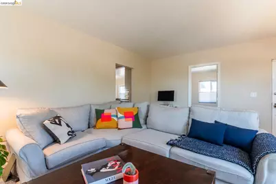 2549 Monticello Av, Oakland, CA 94601 - Photo 7