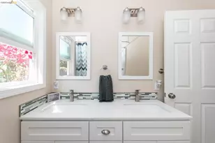 2549 Monticello Ave, Oakland, CA 94601 - Photo 17