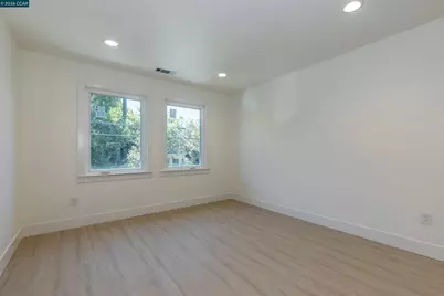 1078 55th St, Oakland, CA 94608 - Photo 23