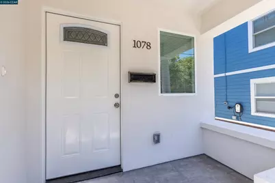 1078 55th St, Oakland, CA 94608 - Photo 3