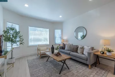 1078 55th St, Oakland, CA 94608 - Photo 5