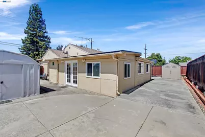 20748 Hathaway Ave, San Lorenzo, CA 94541 - Photo 29