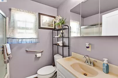 20748 Hathaway Ave, San Lorenzo, CA 94541 - Photo 17