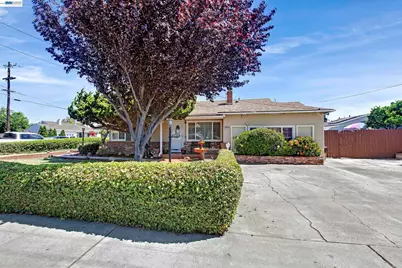 20748 Hathaway Ave, San Lorenzo, CA 94541 - Photo 3