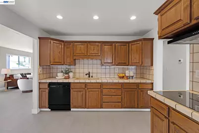 1803 Wayne Ave, San Leandro, CA 94577 - Photo 9