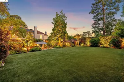 1300 Sunnyhills Rd, Oakland, CA 94610 - Photo 69