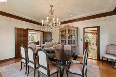 1300 Sunnyhills Rd, Oakland, CA 94610 - Photo 21