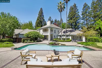 31 Tierra Verde Ct, Walnut Creek, CA 94598 - Photo 3