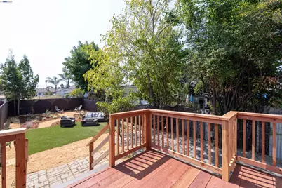 1044 86th Ave, Oakland, CA 94621 - Photo 29