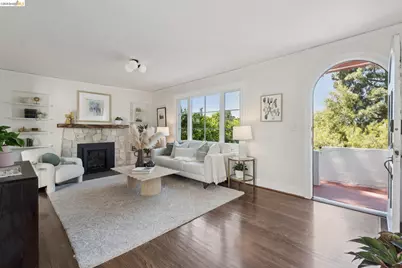 220 Moraga Ave, Piedmont, CA 94611 - Photo 9