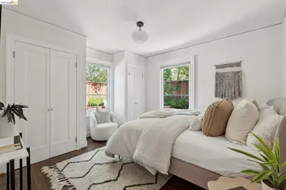 220 Moraga Ave, Piedmont, CA 94611 - Photo 37