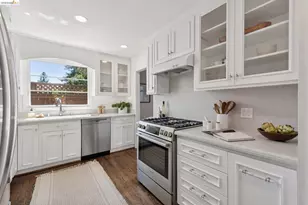 220 Moraga Ave, Piedmont, CA 94611 - Photo 29