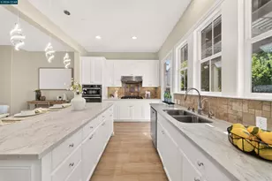 4266 Sunset View Dr, Dublin, CA 94568 - Photo 7
