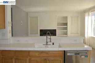 13900 Pinecrest St, Lathrop, CA 95330 - Photo 9