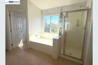 13900 Pinecrest St, Lathrop, CA 95330 - Photo 25
