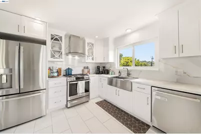 10774 Hellman St, Oakland, CA 94605 - Photo 19